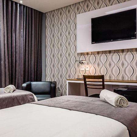 Vox Hotel Сао Жоао де Мерити Екстериор снимка