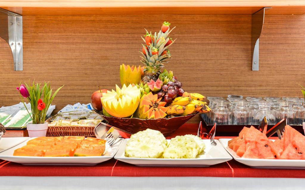 Vox Hotel Сао Жоао де Мерити Екстериор снимка