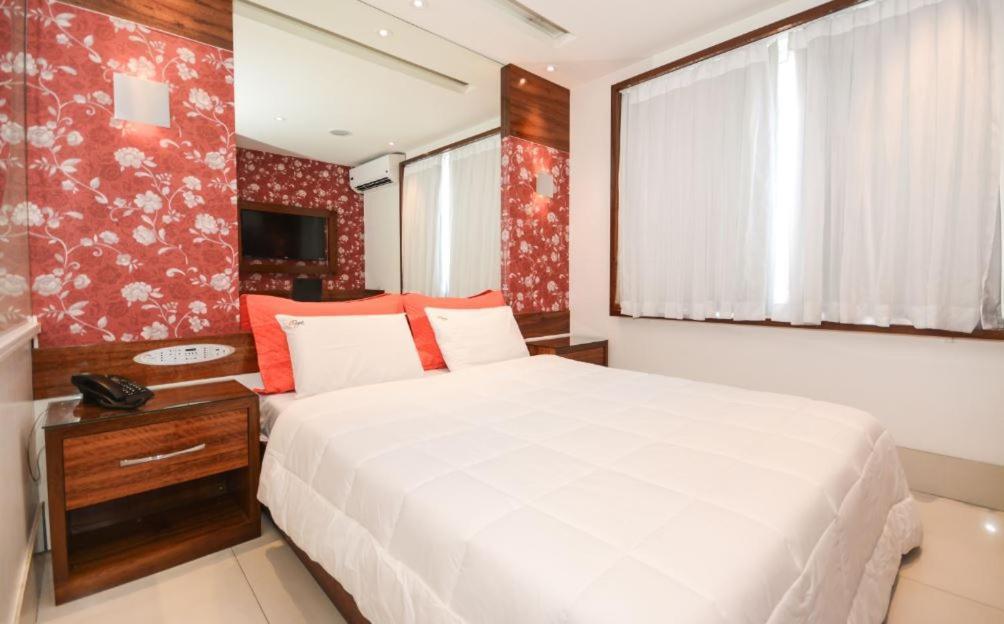 Vox Hotel Сао Жоао де Мерити Екстериор снимка