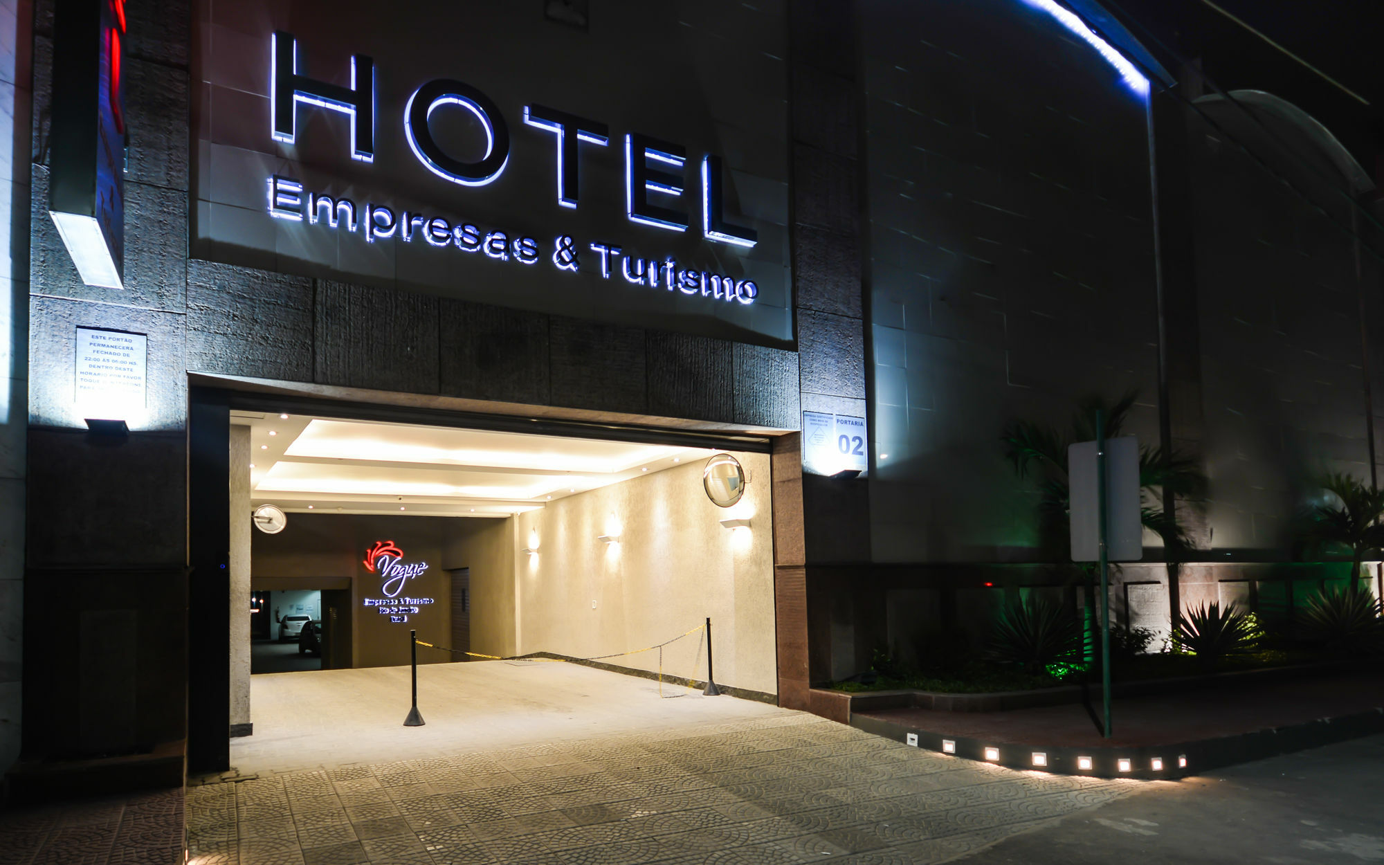 Vox Hotel Сао Жоао де Мерити Екстериор снимка