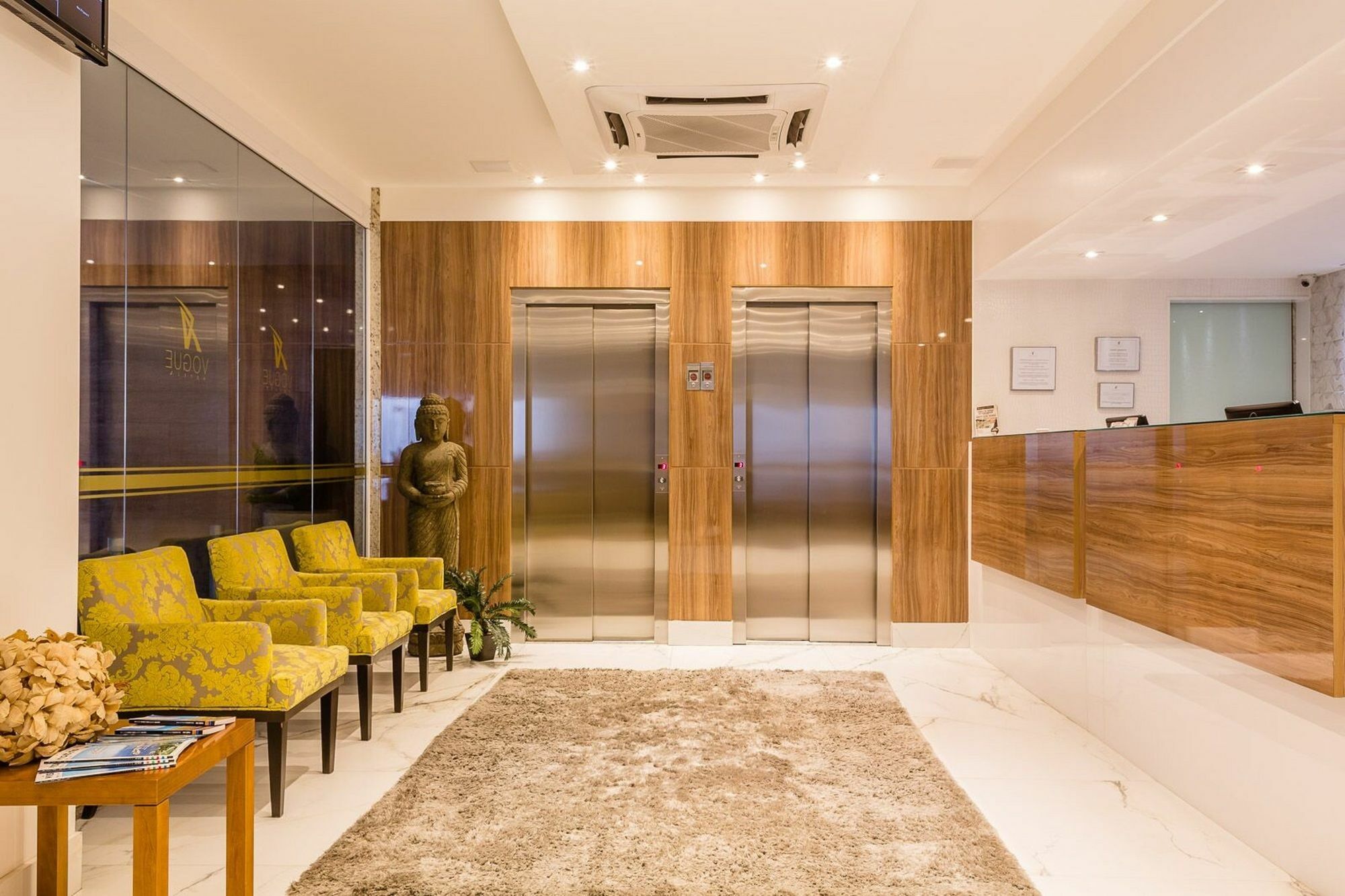 Vox Hotel Сао Жоао де Мерити Екстериор снимка