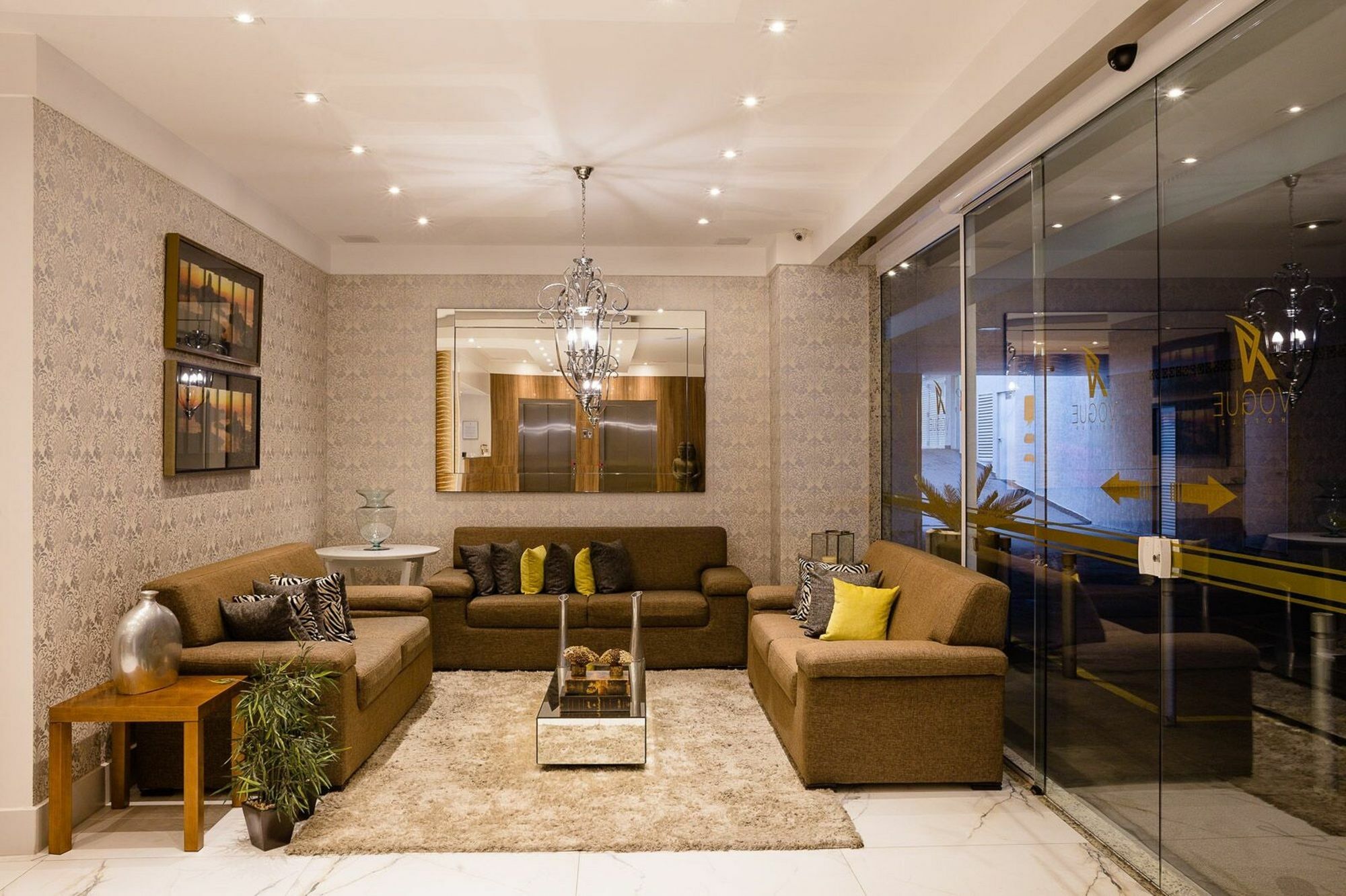 Vox Hotel Сао Жоао де Мерити Екстериор снимка
